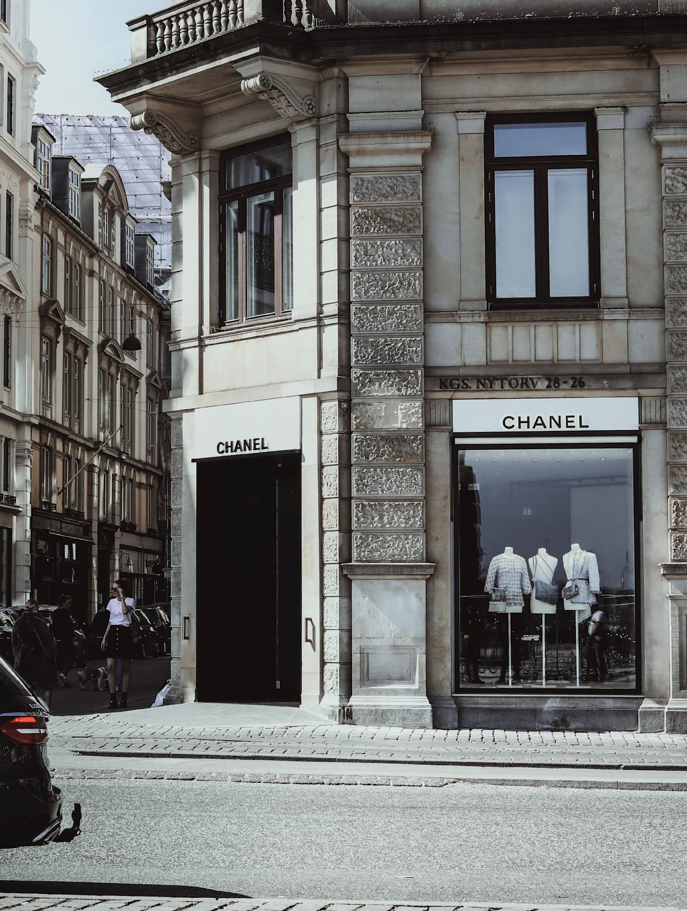 Where to Go What to Do in Modern Day Paris